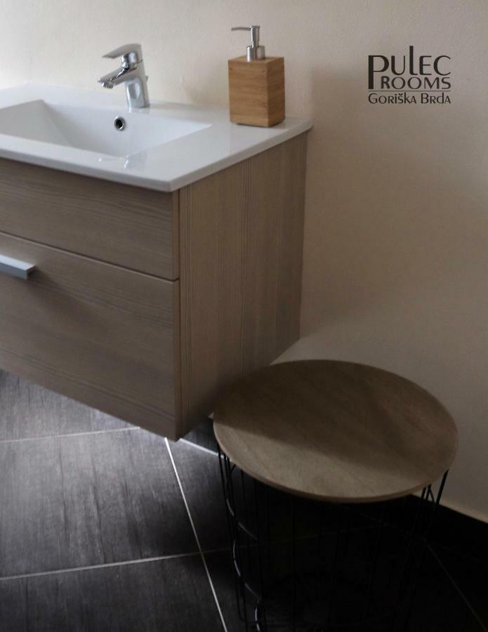 Apartma Sobe Pulec Доброво Экстерьер фото